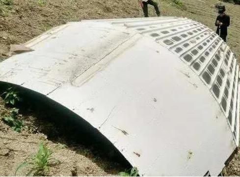  界牌垭|一声巨响！巨型“天外来客”坠落湖北，现场图快来看