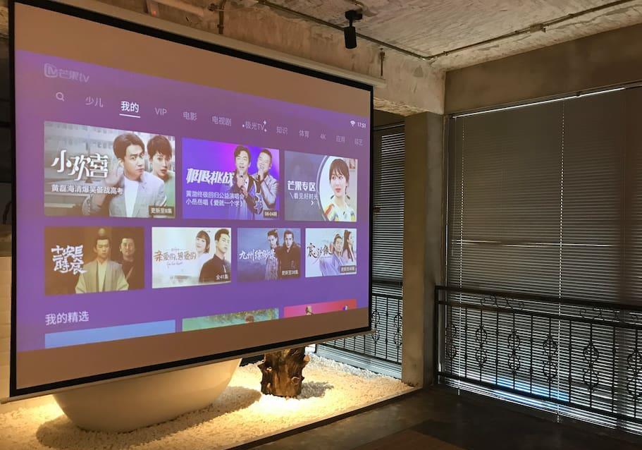 有趣|成都这家废墟艺术民宿太有趣,感觉就像是住在废品楼里