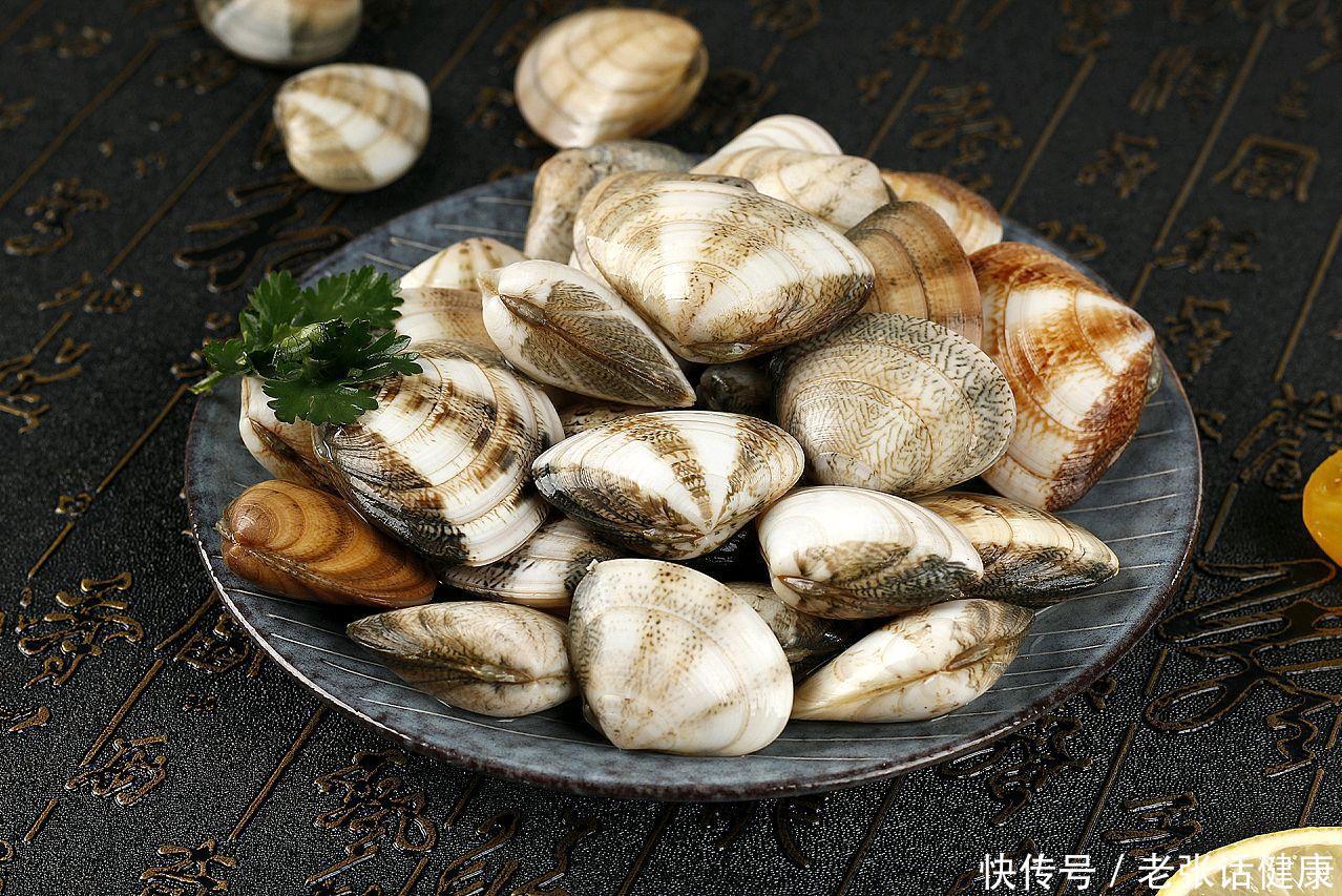 有尿酸600靠饮食和喝水能降尿酸吗(查出了尿酸偏高，要尽快调整饮食结构，这3种物质有助于降尿酸)