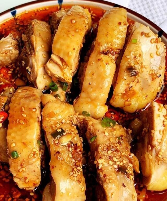 川菜|说鸡肉不香了,是没吃过味压江南十二州,川菜精髓“口水鸡”