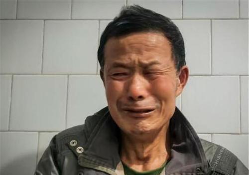 路安邦|老人垃圾堆捡一弃婴,辛苦抚养16年成妙龄少女,如今却已失去笑容