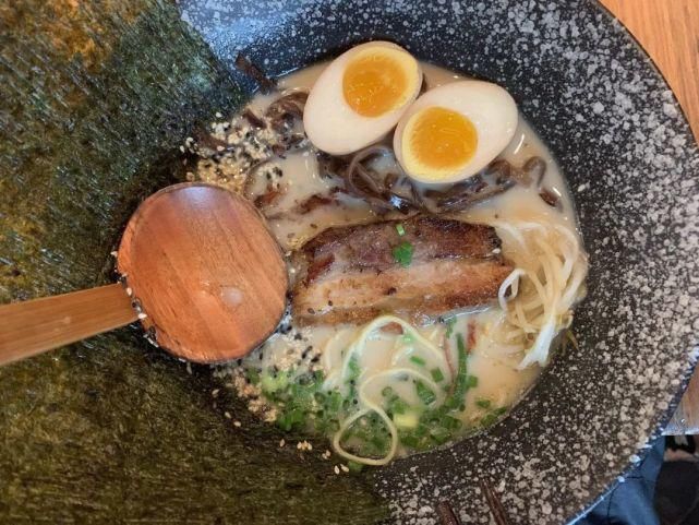 招牌铁男|在“铁男”这能不能吃上一碗好吃的日式拉面