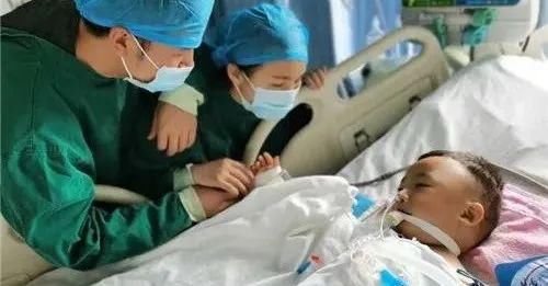  小车|一老人今晨在贵阳小车河游泳，意外溺水，消防正在搜救！