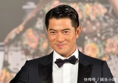 炫娃:想不想抱一抱?刘德华八字回答好幽默