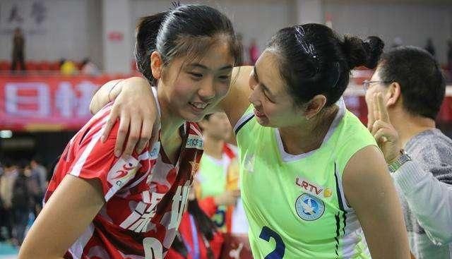 女排|女排“陨落”的天才！扣高3米27球星被郎平放弃，天才二传留遗憾