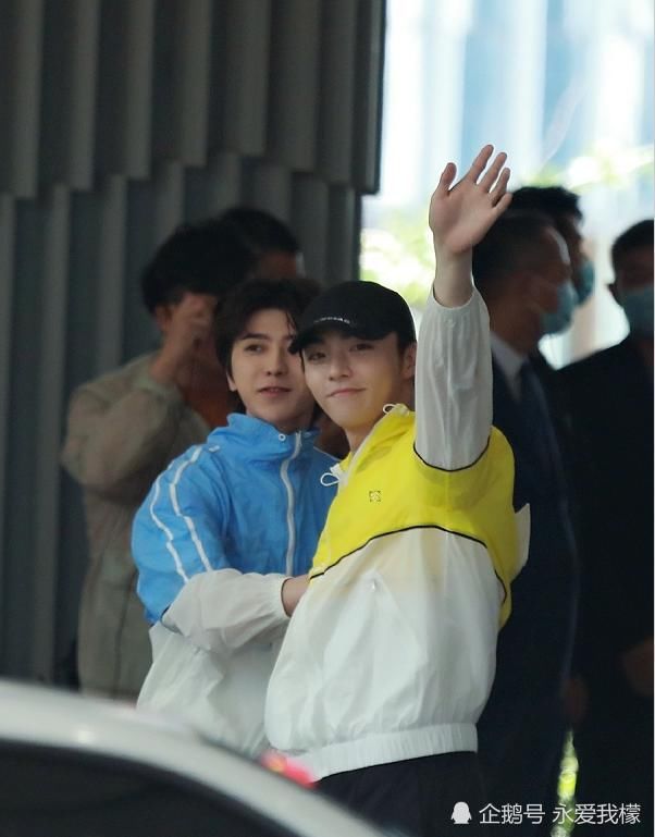  嘉宾|《奔跑吧》迎来年纪最小的女嘉宾，蔡徐坤陈立农惊喜同台！