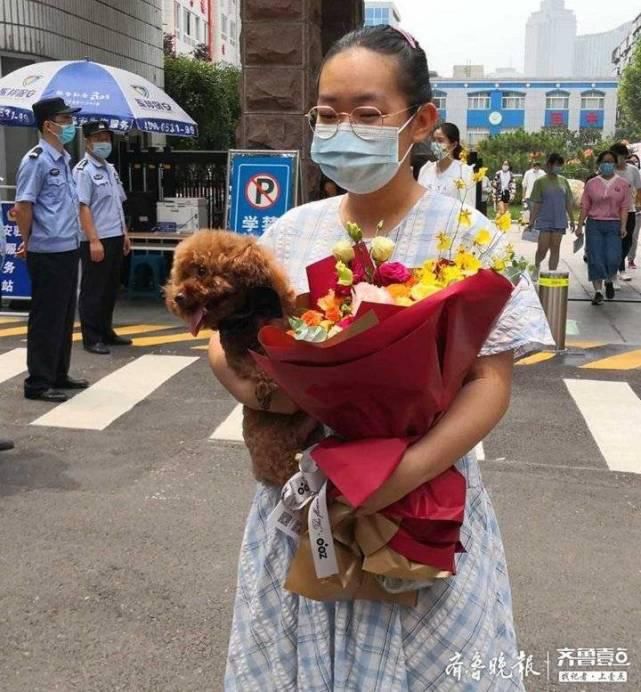  考生|壹起见证新高考｜高考结束，考生没啥感觉，家长却激动哭了