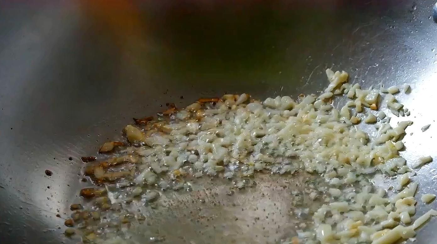 做法|茼蒿最好吃做法，简单一做，味道鲜美，拿大鱼大肉都不换