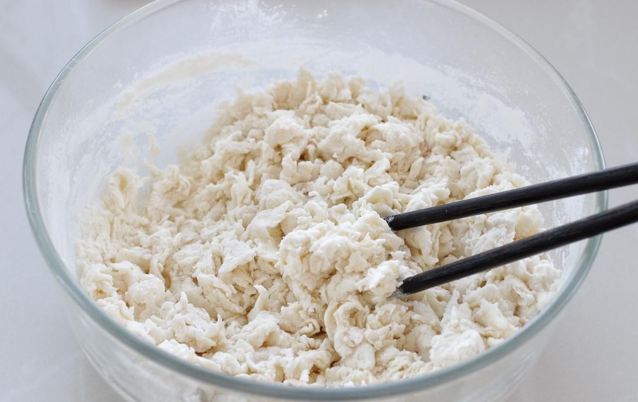  韭菜|详解花边韭菜盒子的做法，皮薄不露馅，口感倍儿鲜美，分分钟吃撑