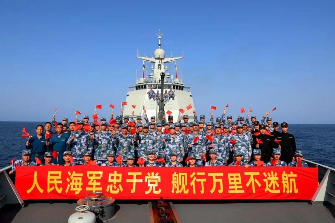  一封封|中秋、国庆佳节，正在远海大洋执行任务的枣庄舰官兵为家人写下一封封“情书”