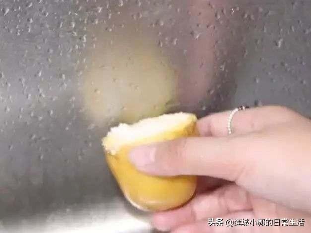 用我们刚才|土豆在裤子上擦一下,解决了好多人的大烦恼,还不清楚就吃大亏了