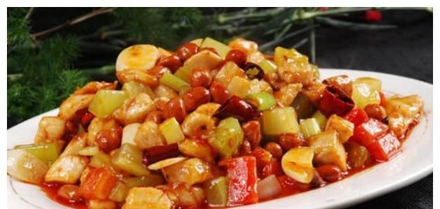 几道菜|一家四口的晚餐,花几个小时做了几道菜,不吃完都舍不得放下碗