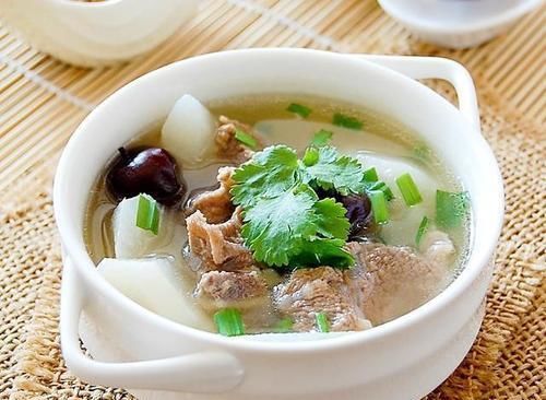 羊肉汤|吃货美食:土豆焖鸭,抹茶糯米糍,清炖羊肉汤,茄子拌鸡丝的做法