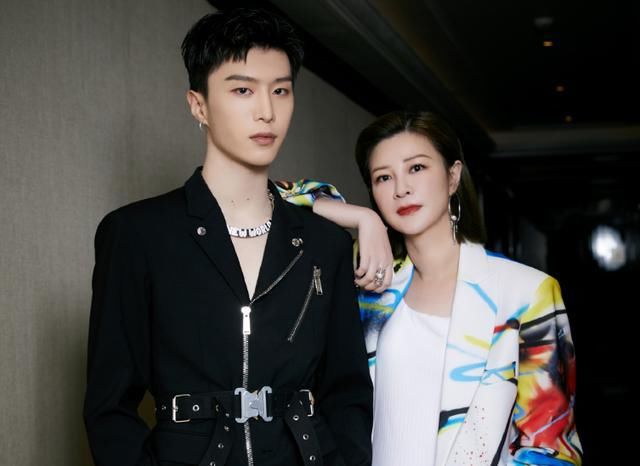  综艺|想出道？杜华又上综艺，这次范丞丞和易烊千玺要“倒霉”了