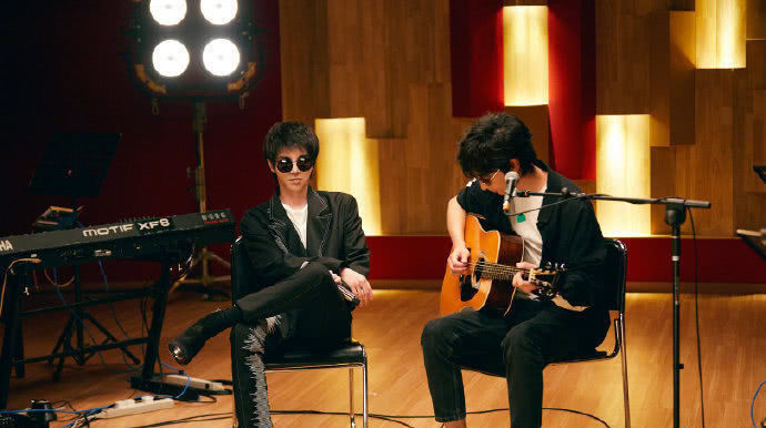 奇袭歌手|华晨宇错失冠军,曾一鸣也失败了,我们也哭了