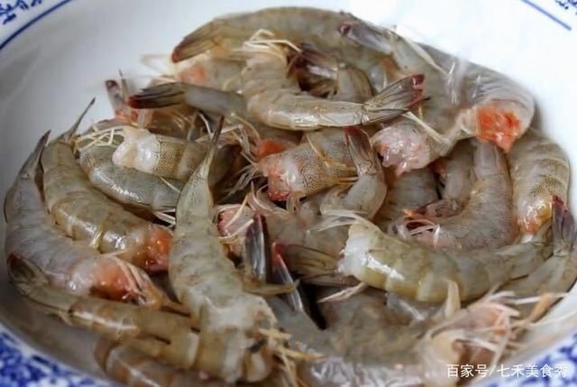 冬瓜|大虾配冬瓜这样做又鲜美又好吃,有汤又有肉,每做一次汤汁都不剩