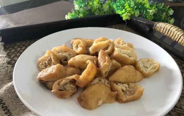 油豆腐|油豆腐和它一起焖,营养全面,,女人隔三差五吃,气色红润人更美