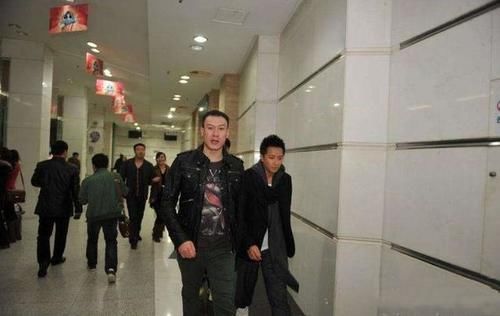  天天兄弟|王一博做客快本，何炅和谢娜却老提《天天向上》，导致韩庚很尴尬