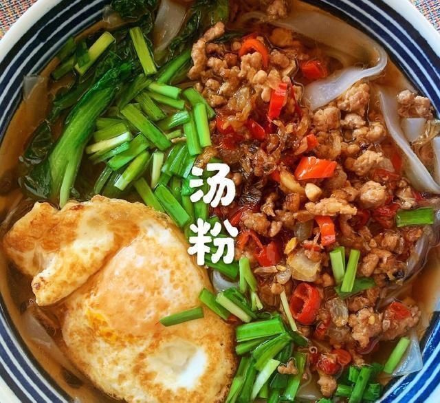 牛肉面|黄磊晒了一碗面,瞬间点赞过万,被粉丝们称为面中上品,来看看