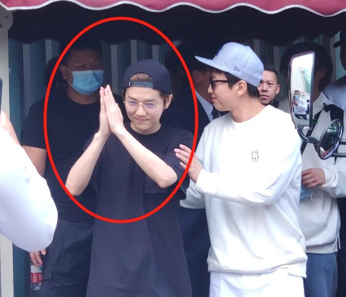  特效|鹿晗线下录制综艺，站姐无特效拍摄，30岁真人模样一目了然