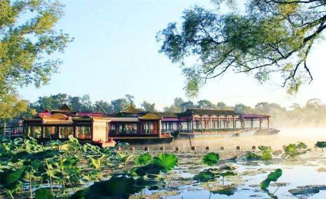  故意|康熙故意写错1字，300多年来无人能改，至今还挂在避暑山庄门上