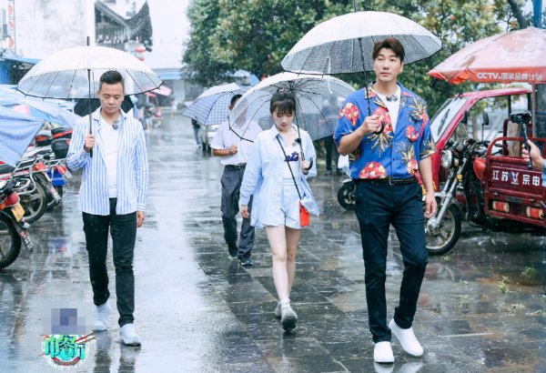  大厨|林大厨让《中餐厅》负债累累，赵丽颖怒了，但黄店长的做法很解气