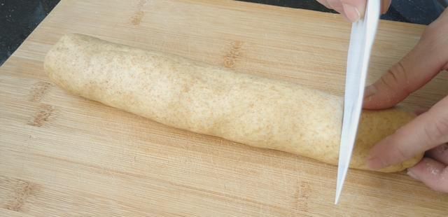 做法|古法蒸面包做法,1碗面粉2个鸡蛋,配方简单蓬松拉丝,比买的还香