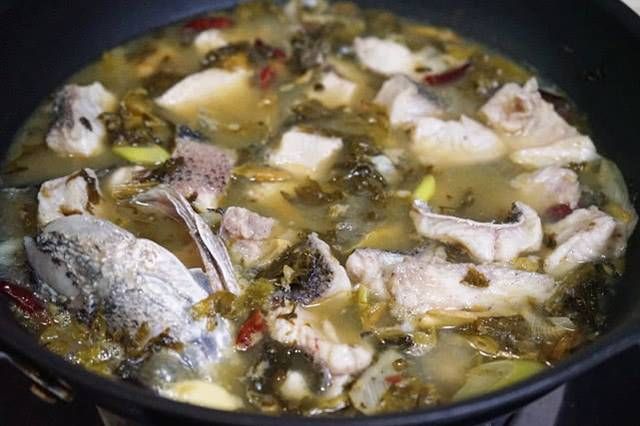  酸菜鱼|经典酸菜鱼，厨房小白想一次做成功，掌握这几个窍门，半分钟就会