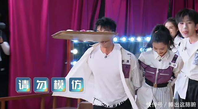 巅峰|《奔跑吧》开光了“时尚秀”三秒一个笑点,收视狂飙重回巅峰