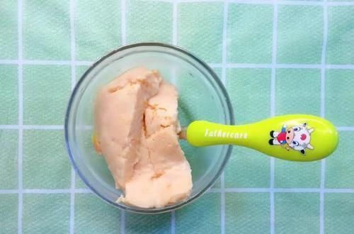  鸡肉胡萝卜|简单的鸡肉蒸糕，让宝宝营养足足