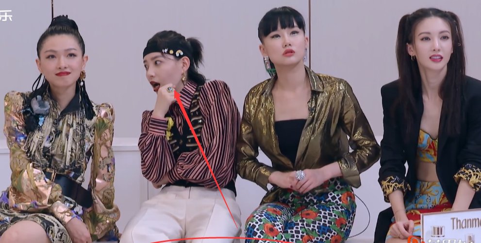  丹妮|李斯丹妮战胜王霏霏成队长, 刚想说出这句话, 没想到被张雨绮制止