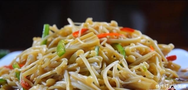 美食教程|凉拌金针菇最好吃的做法,简单好吃又健康,看看你喜欢吃不?