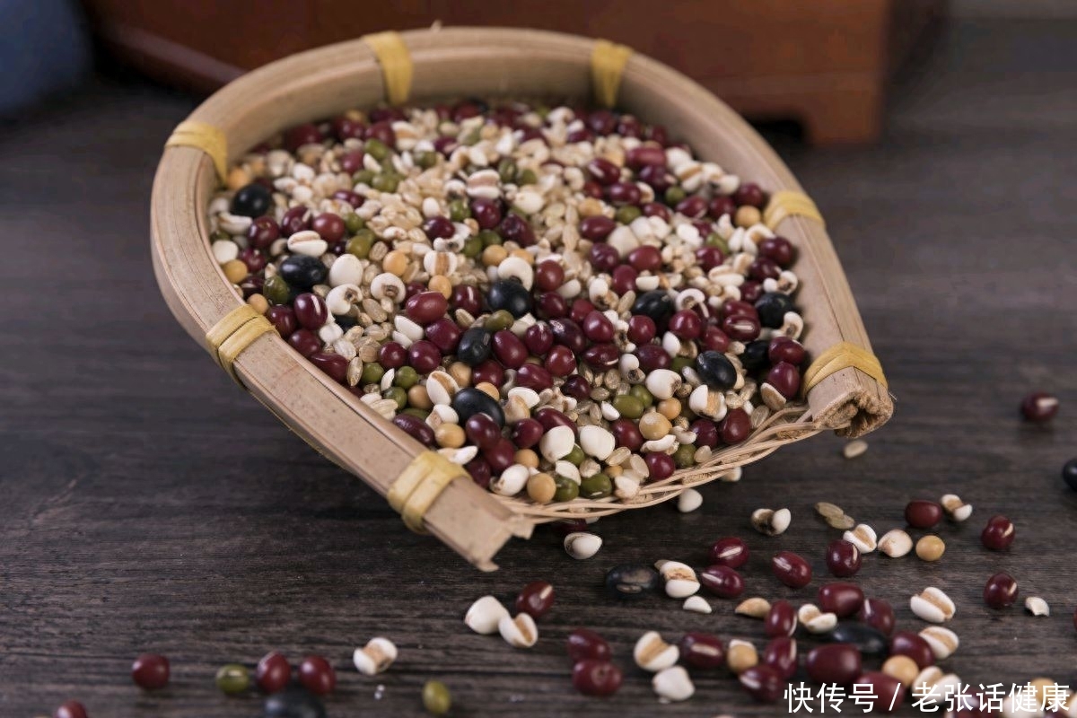 有尿酸600靠饮食和喝水能降尿酸吗(查出了尿酸偏高，要记得调整饮食结构，做到4点，有助于降低尿酸)