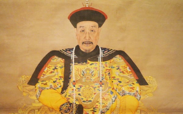 爵位|张廷玉索要封赏，乾隆怒削其爵位，45年后才发现张廷玉的厉害