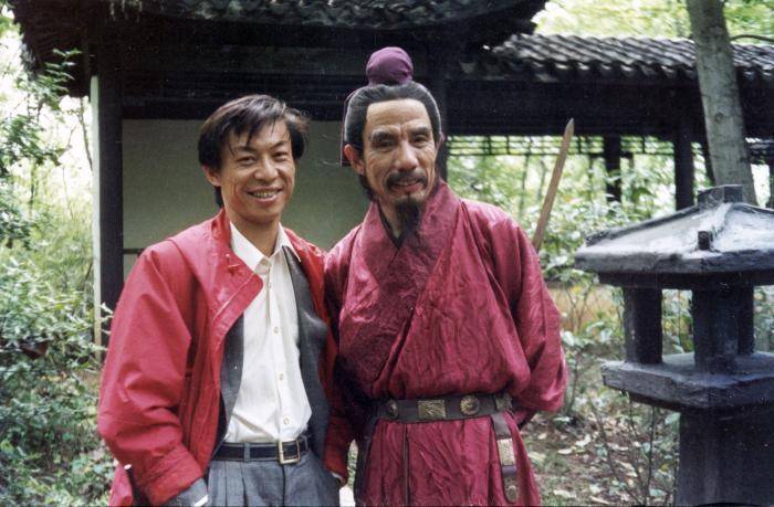 剧中，魏宗万(右)饰演司马懿。图片开首：《电视剧顾忌画册》