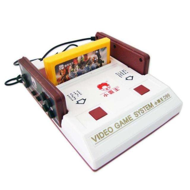 当时那个羡慕嫉妒的我也想要这样一台游戏机"小霸王"当然我们是用他